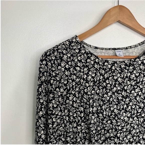 NWT Old Navy Twist Front Dress Black‎ White Floral Women’s Medium Long sleeve - Picture 6 of 10